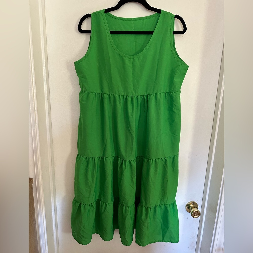 Kelly Green Tiered Sleeveless Dress